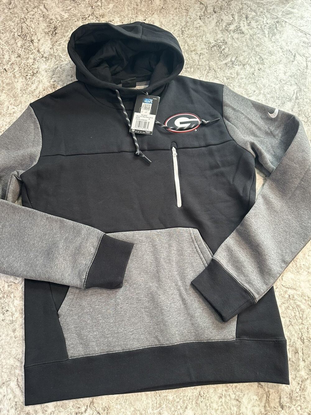 NWT Men’s Nike Georgia Bulldogs Colorblock Hoodie Black Grey Medium Sweatshirt
